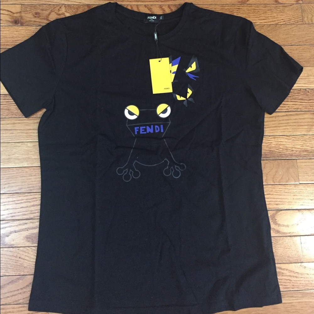 Fendi men’s t shirt😍😍😍🔥
